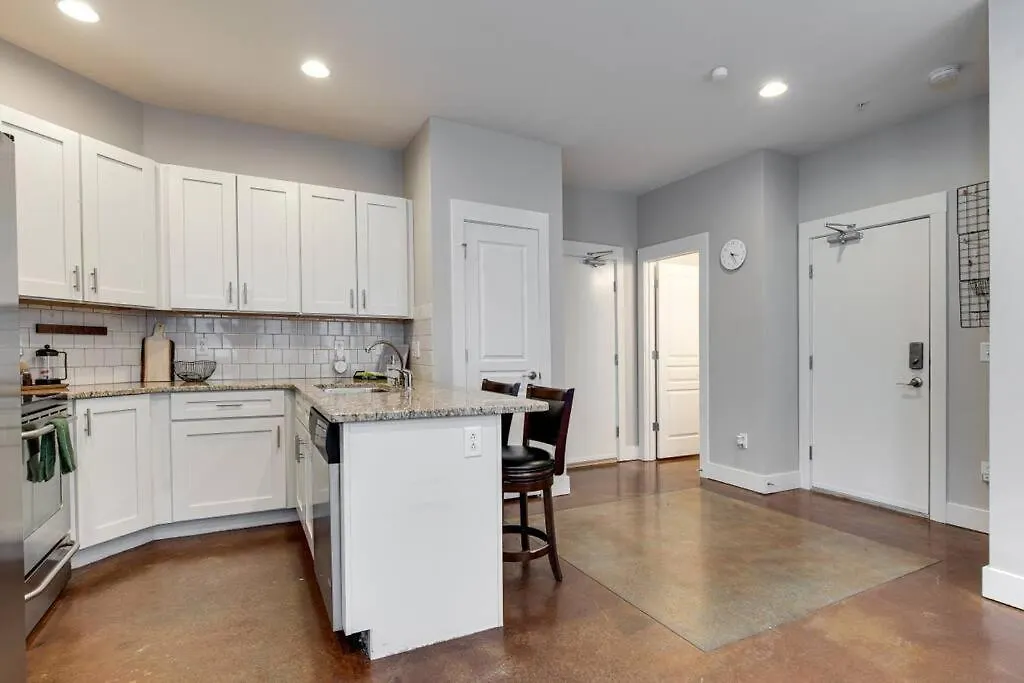 Apartment The Celebrity - Free Parking, Central, Vanderbilt Nashville United States